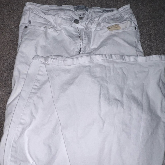 Size 9 white bell bottom white jean pants - Picture 1 of 3
